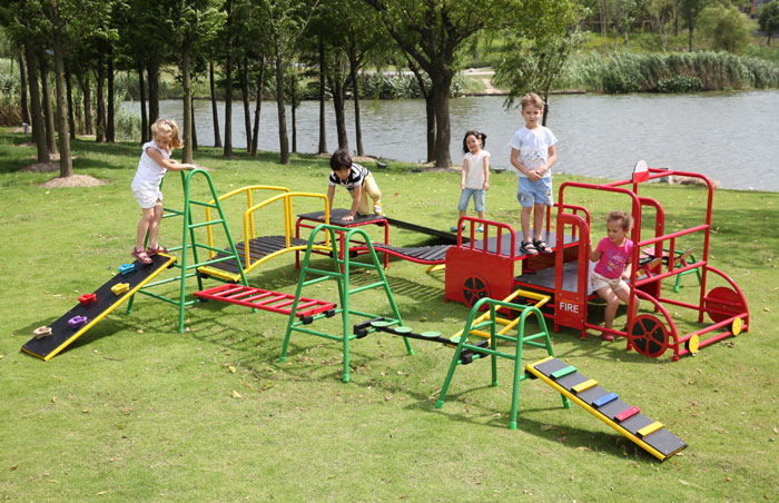 Freestanding Outdoor Play Gym - Complete Set - 16 Piece